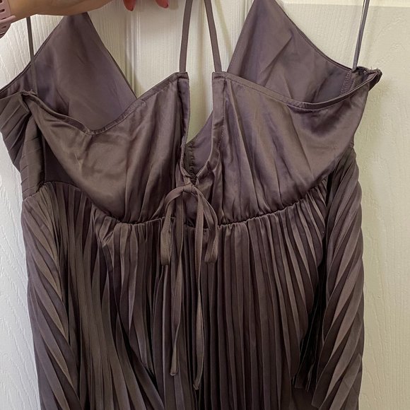 Banana Republic Pleated Cross-back Cami, Dusty Amethyst size M - Picture 3 of 7
